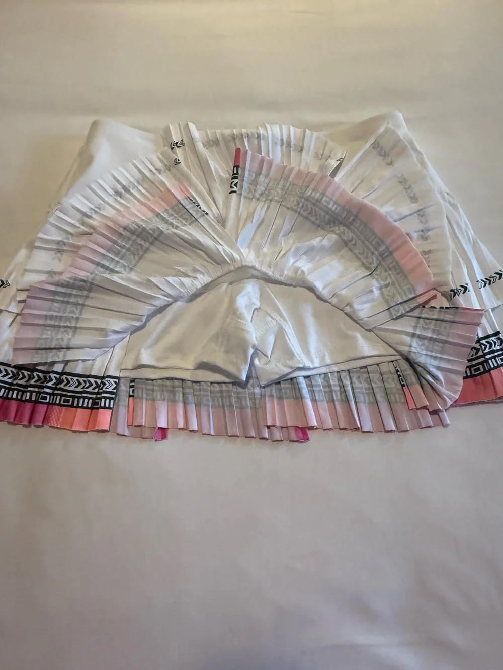 Lucky in Love Pleated White Skort with Pink Accent Size Small 4-6
